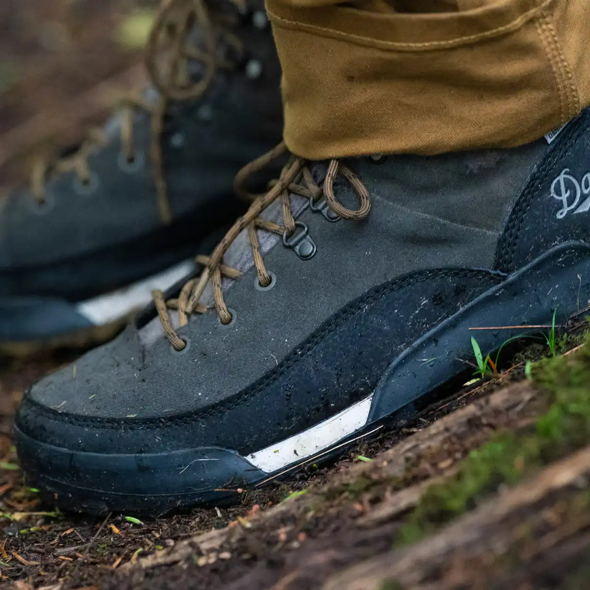 Panorama Low 4" Black Olive