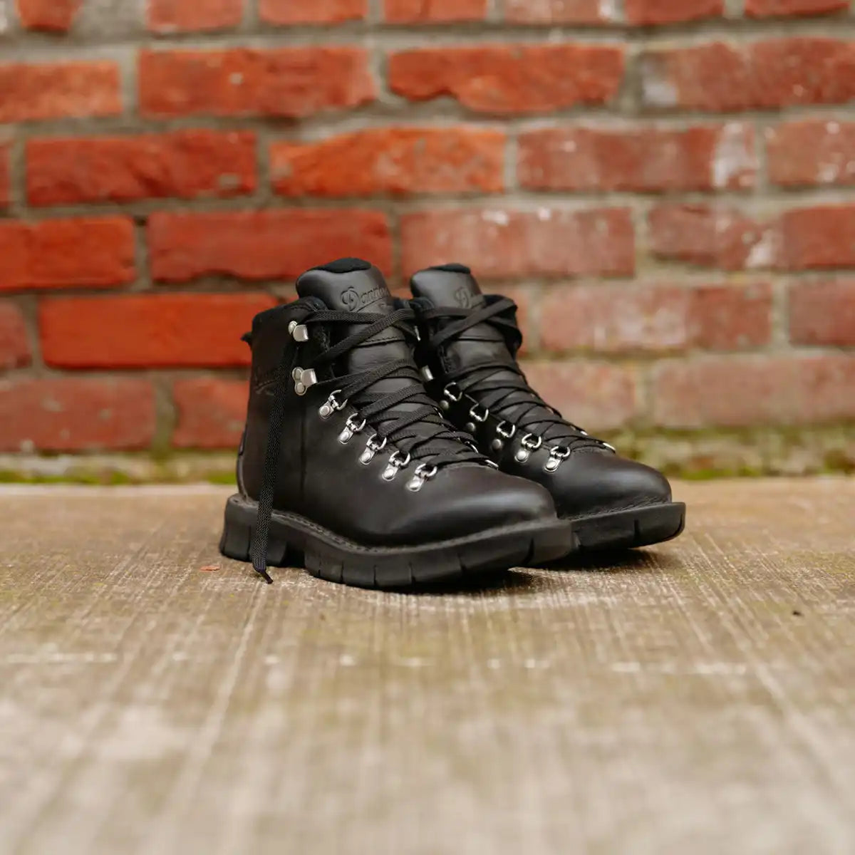 Eastwood Black