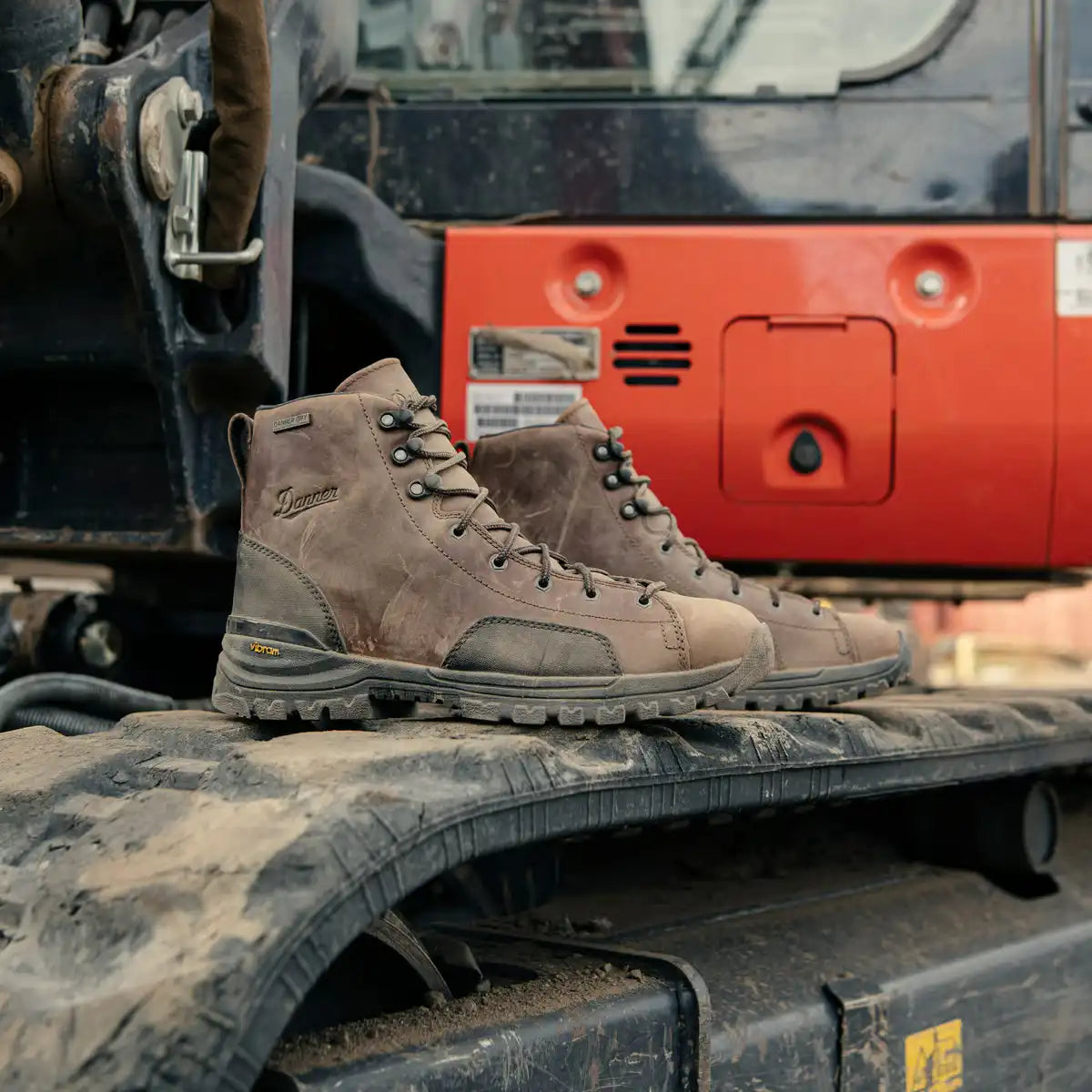 Stronghold 6" Dark Brown NMT