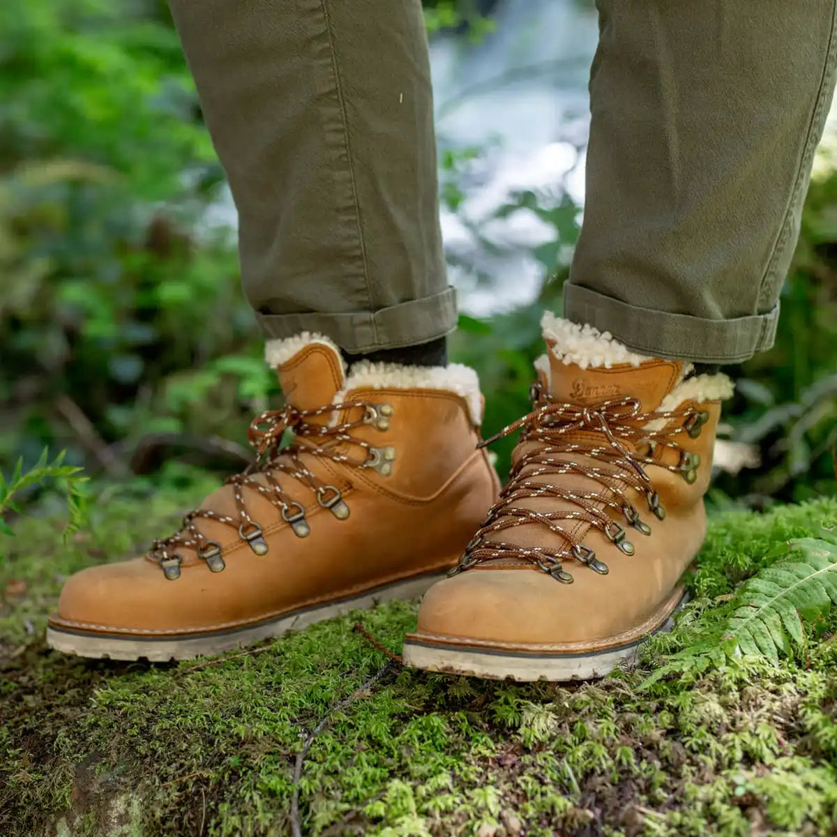 Mountain Pass Shearling Sierra